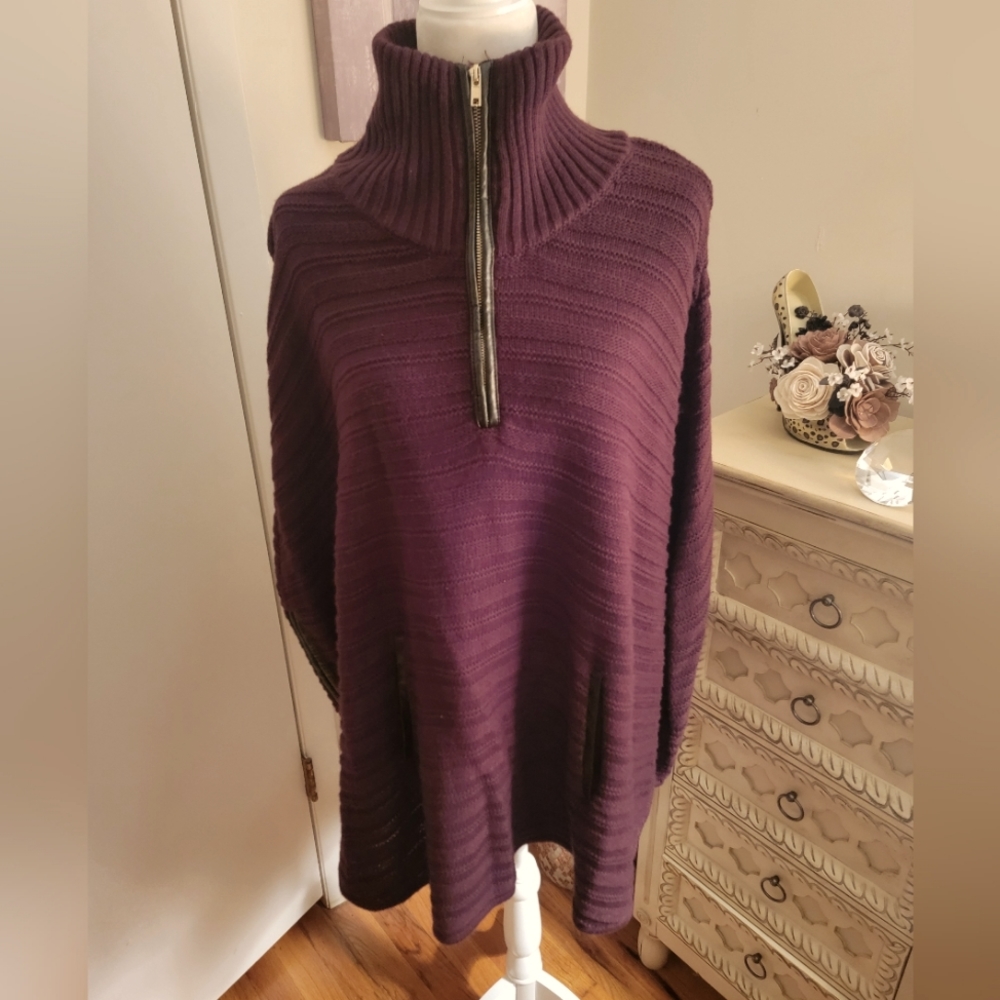 NY & CO. Oversized Poncho NWOT